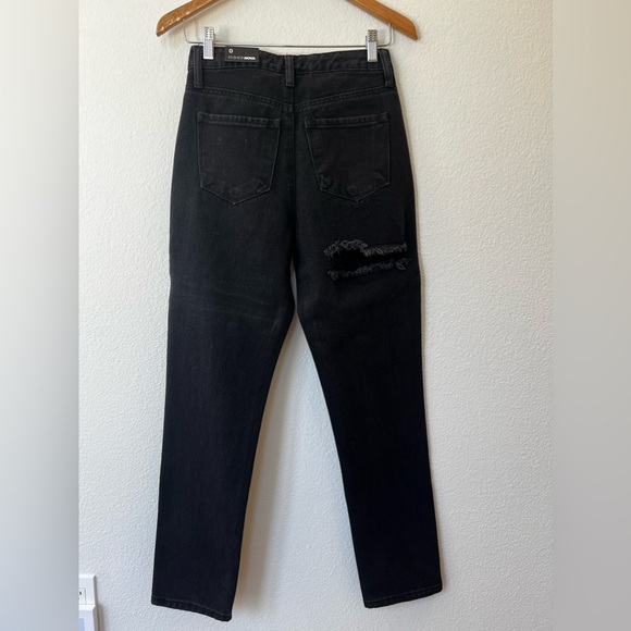 Jaydon Ripped Mom Jeans - Black. Size 0 - Picture 4 of 9